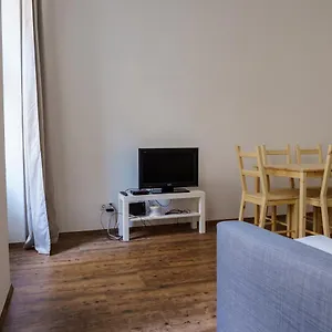 Living - Klosterneuburger Straße Apartment Wien